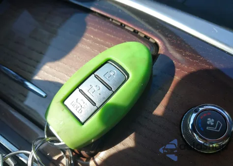 2013 Infiniti M37X из США, поврежденный, VIN JN1BY1AR1DM602038